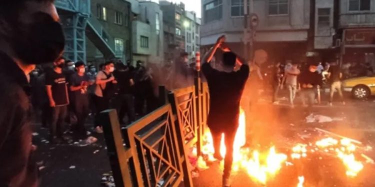 İran’da rejim karşıtı protestolarda en az 31 kişi öldü