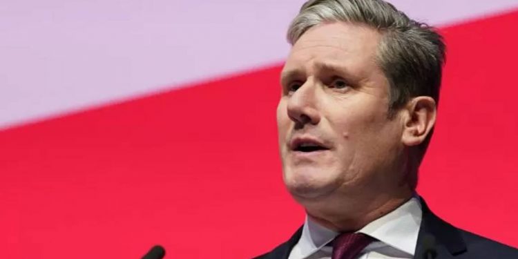 İşçi Partisi, İngiltere'yi 'yeşil bir süpergüç' yapma stratejisini açıkladı