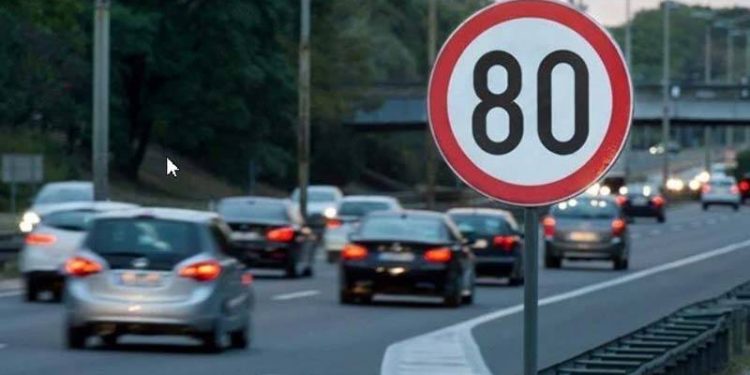 İsviçre'de Yeşil Parti, enerji tasarrufu için hız sınırının 80 kilometreye düşürülmesini önerdi