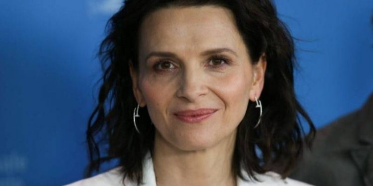 Juliette Binoche, 'aşk üçgeni' tecrübesini anlattı: Dayanılmazdı