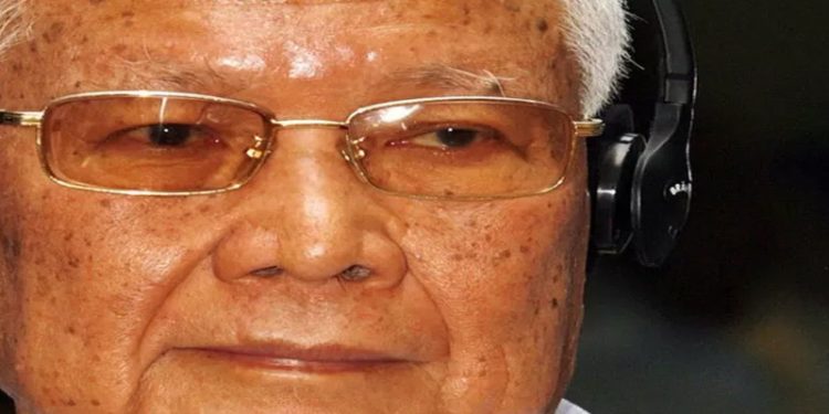 Kamboçya'da Kızıl Kmerler davasında hayatta kalan son liderin soykırım suçundan müebbet hapsine onay
