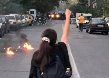 Kesin bilgi: İran'da kadınlar devrim yapıyor