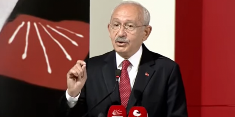 Kılıçdaroğlu: Türkiye'yi yönetenlerin birilerine el avuç açmasını asla doğru bulmuyoruz