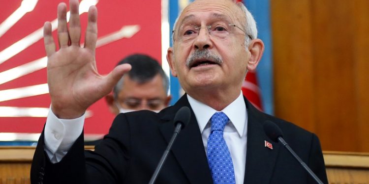 Kılıçdaroğlu'nun sözleri salonda alkış tufanı kopardı: Artık bilmek zorundayım...