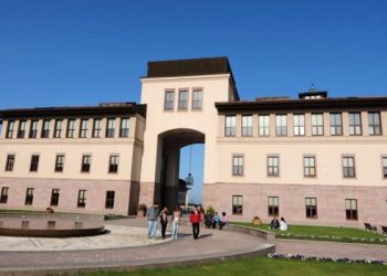 Koç Üniversitesi’nden doktora öğrencilerine ‘burs’ tehdidi