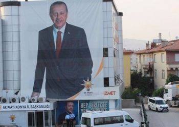 Konya'da 20 yıllık AKP seçmeni: Bizi bu cendereden Kılıçdaroğlu çıkarabilir