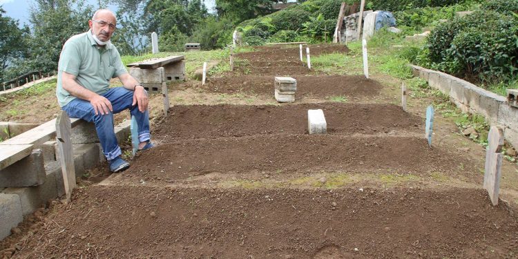 Koronavirüs’ten 9 ferdini kaybeden ailede genetik bir bulguya rastlanmadı