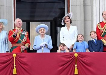 Kraliçe 2. Elizabeth'in ölümü: K﻿raliyet Ailesi soyağacı ve tahtın varisleri