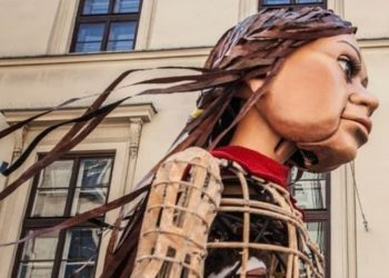 Küçük Amal'in yeni durağı New York: Savaş mağduru çocuklara dikkat çekiyor