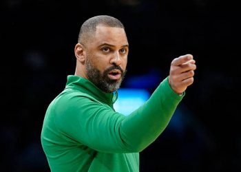 Kulüp görevlisiyle ilişkisi olduğu ortaya çıkmıştı;  Celtics, başantrenör Udoka'ya bir yıl ceza verdi