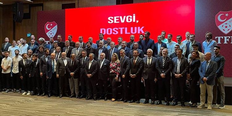 Kulüpler, teknik direktörler ve futbolculardan TFF'ye geçmiş olsun ziyareti