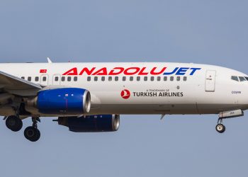 Kurallara uymayan jandarma komutanı ile emniyet müdürü uçağa alınmadı