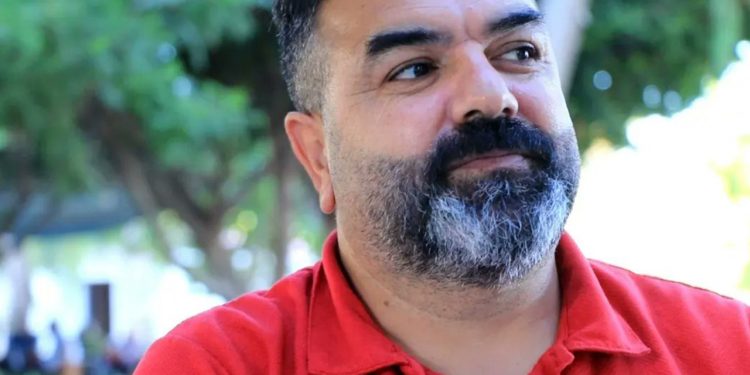 Kürtçe şarkı söyleyen Kadir Çat gözaltına alındı