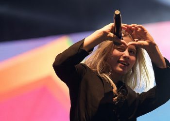 LGBTİ+ karşıtı mitinge tepki gösteren Aleyna Tilki’nin konseri iptal edildi