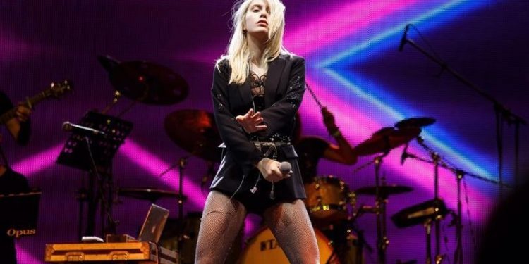 LGBTİ+ karşıtı yürüyüşe tepki gösteren Aleyna Tilki'nin konseri iptal edildi