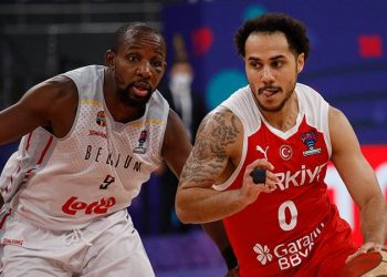 Larkin için kötü haberi Ergin Ataman verdi