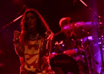 Lil Zey ilk solo konserini 'evim' dediği İzmir Fuarı’nda verdi