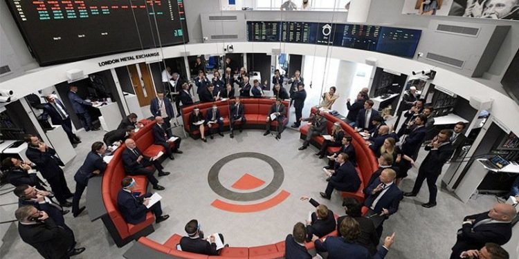 Londra Metal Borsası'nda Rus metallerini yasaklama planı tartışılıyor