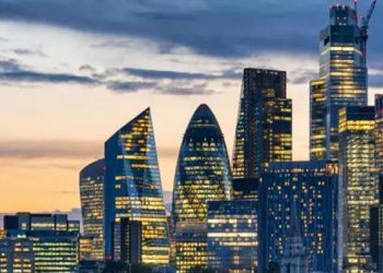 Londra'da bankalar kışın olası elektrik kesintilerine karşı hazırlık yapıyor