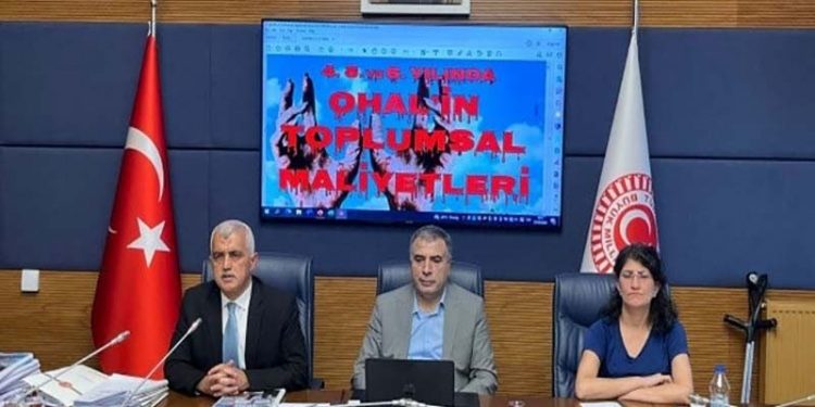 Mağdurlar için Adalet Platformu'nun KHK'liler raporu açıklandı