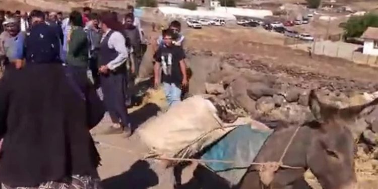 Mahmut Tanal, Urfa'da içme suyu sorunu yaşanan Çukurca köyünü ziyaret etti: Kimse yüzümüze bakmıyor