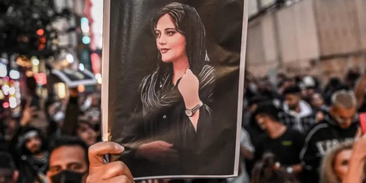 Mahsa Amini’nin babası: Kızımın cansız bedenini görmek istedim, izin vermediler
