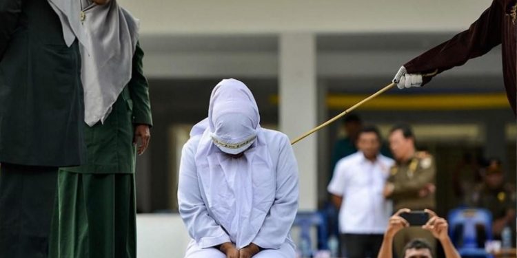 Malezya, ölüm ve kırbaç cezalarını 2023'te kaldıracak