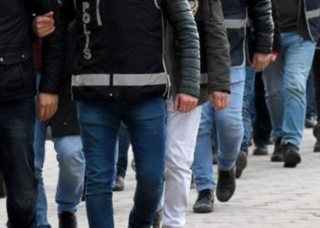 Masaj salonlarına fuhuş operasyonu