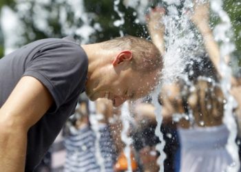 Meteoroloji'den 5 il i&ccedil;in uyarı: Bunaltıcı sıcaklar geri d&ouml;n&uuml;yor