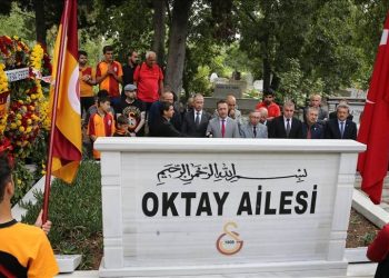Metin Oktay, vefatının 31. yıl dönümünde kabri başında anıldı