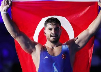 Milli güreşçi Taha Akgül, üçüncü kez dünya şampiyonu!