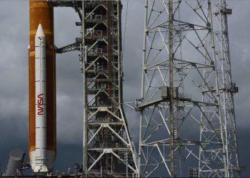 NASA'nın Ay'a yolculuğu: En güçlü roketi yarın uzaya göndermeyi deneyecek