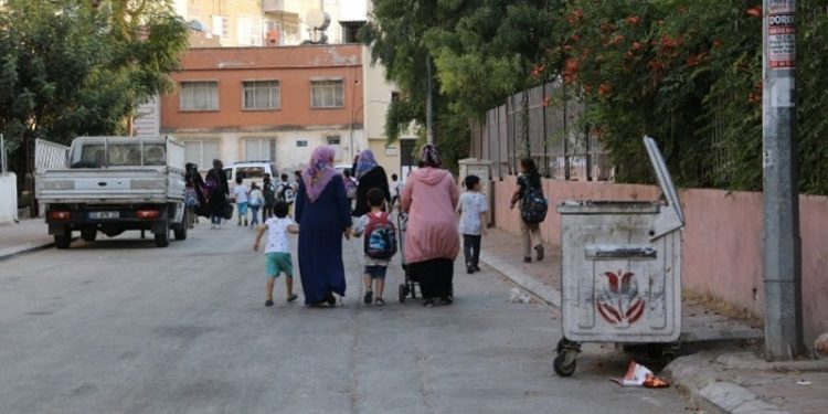Okul masrafları çaresiz bırakıyor: Besleme olmadan okula giden birçok çocuk var