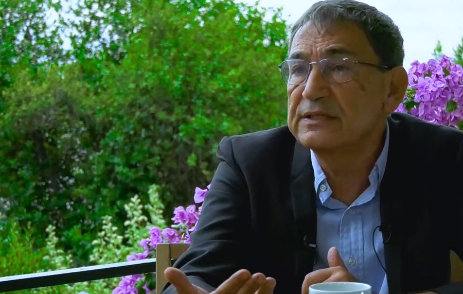 Orhan Pamuk: ‘Korka korka konuşuyorum, AKP’nin herkesi hapse atacak gücü kalmadı’