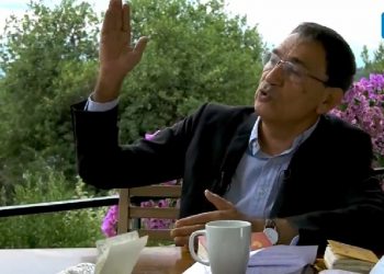 Orhan Pamuk: ‘AKP geriliyor, Erdoğan’a inanmıyorum’