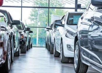 Otomobil satışına sert fren!