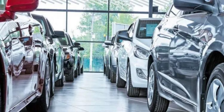 Otomobil satışına sert fren!