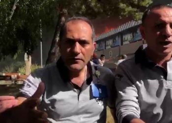 Özel güvenlik, yangını görüntüleyen muhabire saldırdı