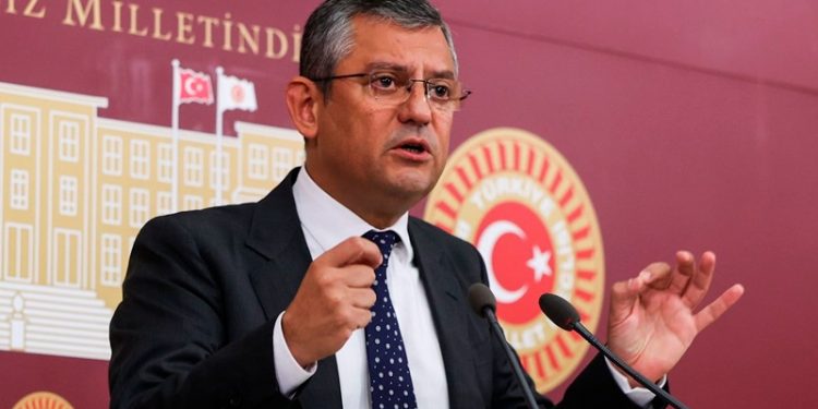 Özel'den Mersin'deki saldırıya ilişkin açıklama: Herkes aklını başına alacak