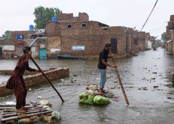 Pakistan'da ölenlerin sayısı 1314'e yükseldi