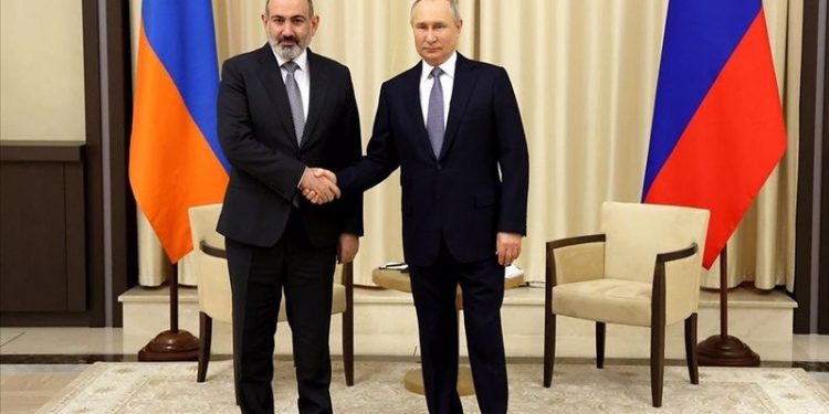 Paşinyan ile Putin arasında telefon görüşmesi