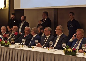 Perinçek’ten Rus bakan onuruna akşam yemeği