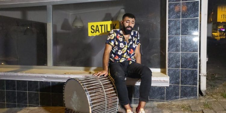 Pompalıyla vurulan davulcunun ekiplerden isteği şaşırttı: 'Ağabey davulumu da alın'