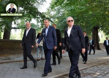 Raflar boş (!) ama parklar güzel. Yine gelecek ben!