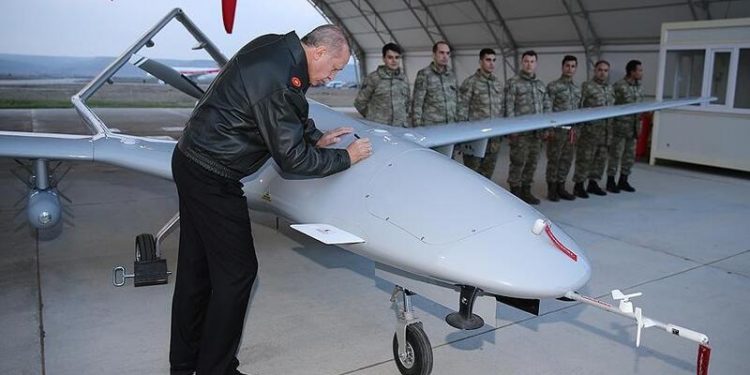 Reuters: 'Türkiye, Birleşik Arap Emirlikleri'ne 20 SİHA sattı'