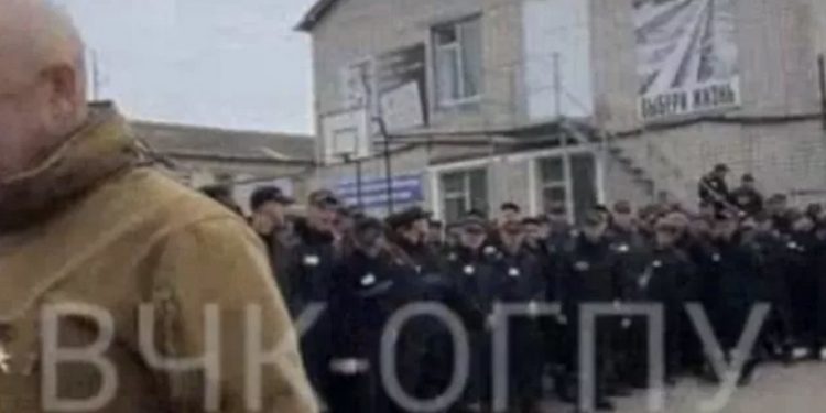 Rus paralı asker şirketi Wagner'in patronu, cezaevinde Ukrayna için savaşçı toplamaya çalışırken görüntülendi