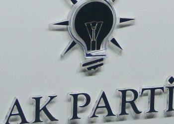 Rüşvet iddialarına karşı AKP'de derin sessizlik