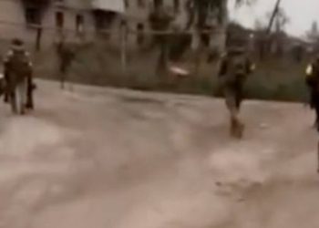 Rusya artık Luhansk'ın tamamını kontrol etmiyor; Ukrayna bir köyü geri alarak bölgeye tekrar girdi