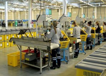 Sanayi üretiminde pandemiden bu yana en sert aylık düşüş