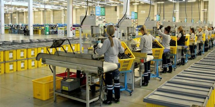 Sanayi üretiminde pandemiden bu yana en sert aylık düşüş